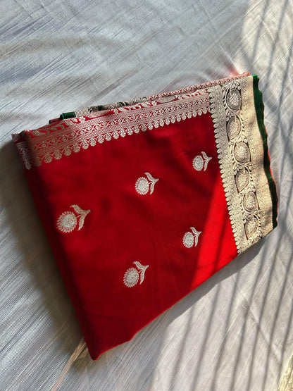 Angel Rupa Sona Red Saree with Green Blouse – Mashru Silk | Copper Zari Work