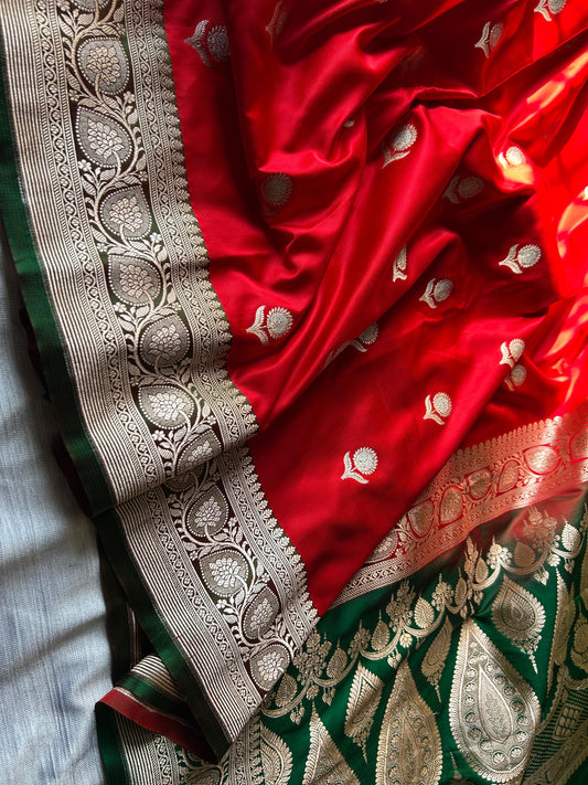 Angel Rupa Sona Red Saree with Green Blouse – Mashru Silk | Copper Zari Work