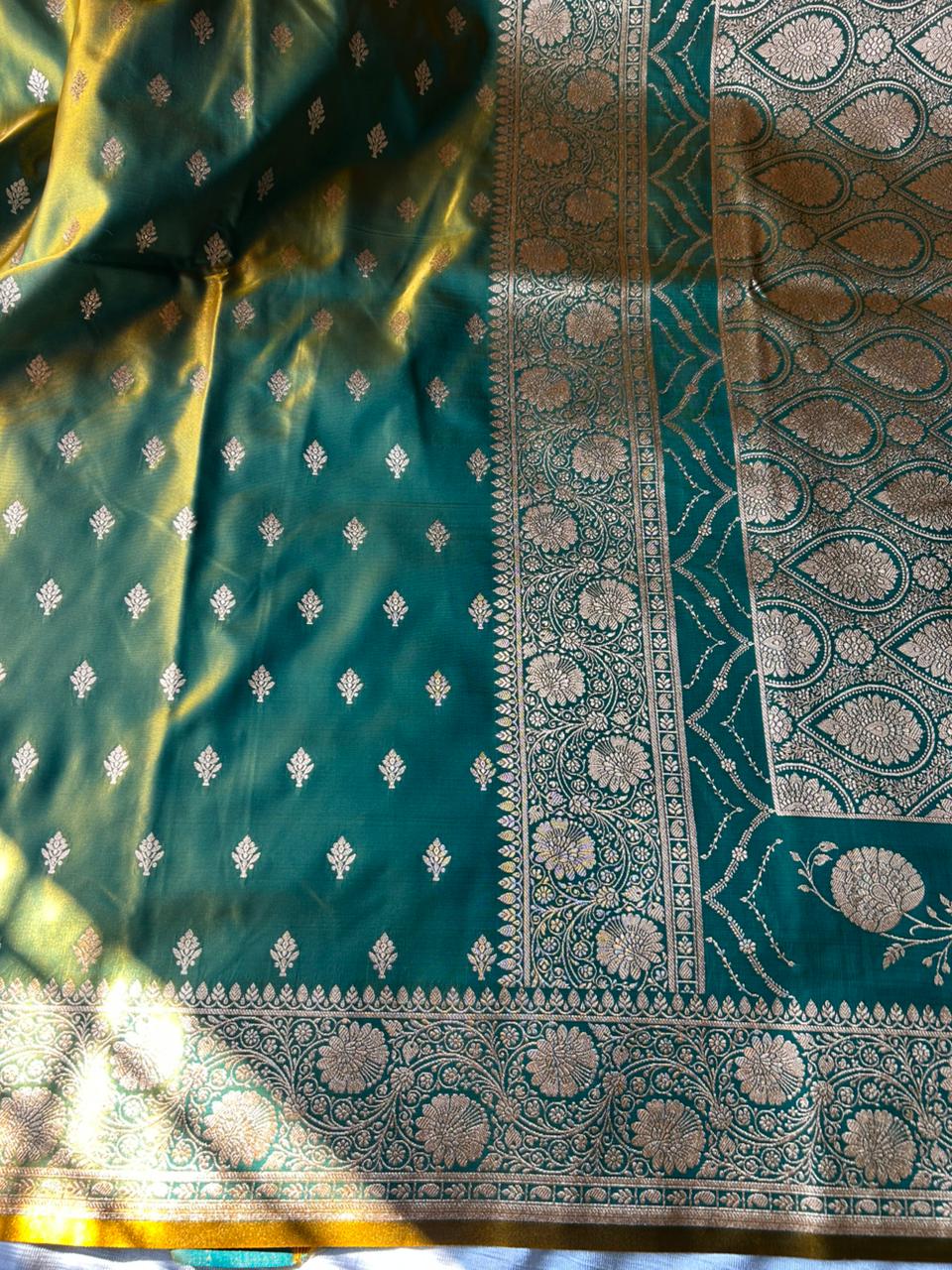 Kancha Neebu Lemon Green Satin Silk Banarasi Saree with Typical Butti & Double Pallu Design | Dhoop-Chaon Party Wear Saree
