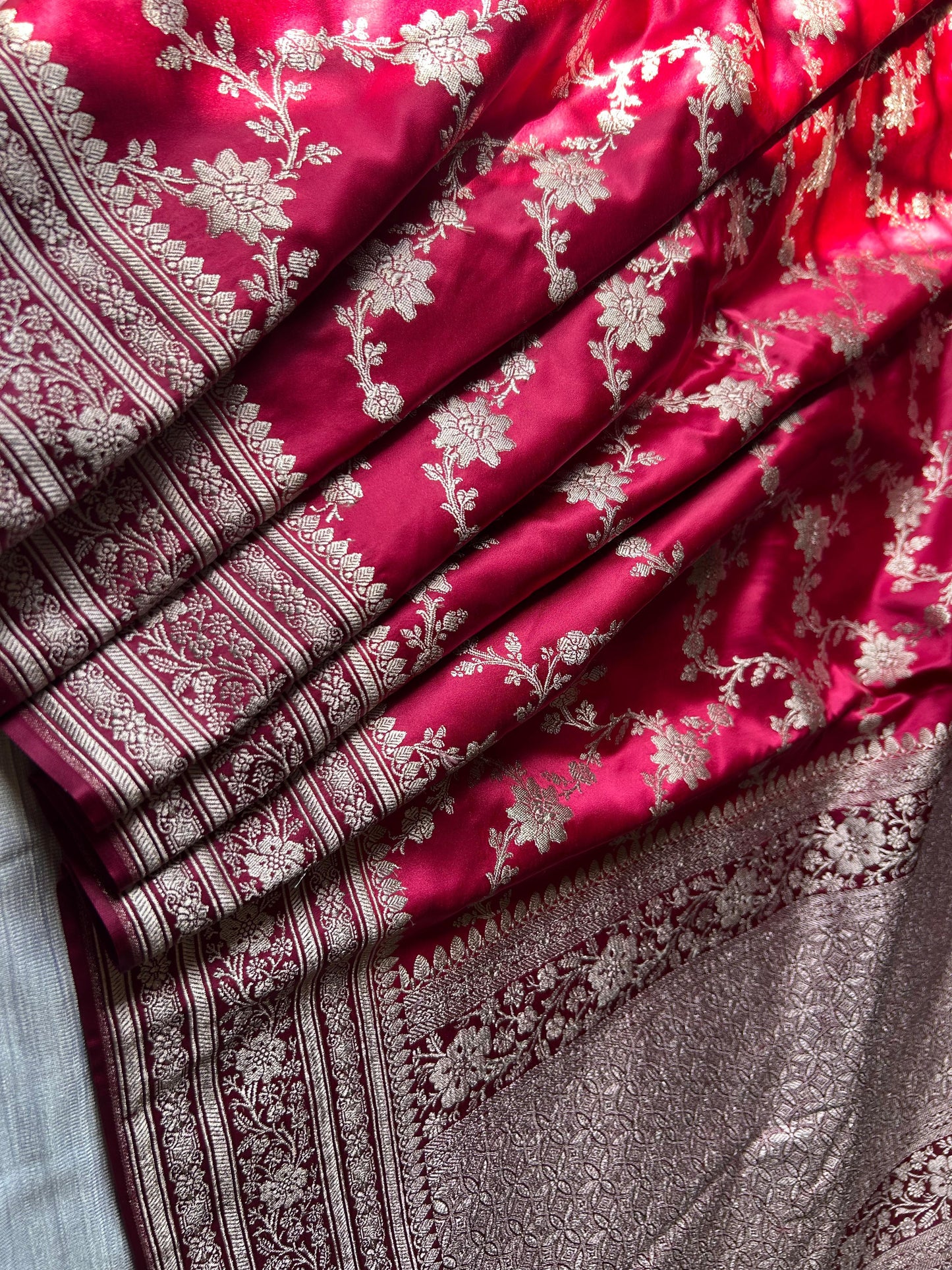 Rani Pink Mashru Silk Saree – Contrast Jalebi Jaal Design with Magenta Pink Blouse